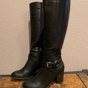 Soul Naturalizer Black knee high Boots.